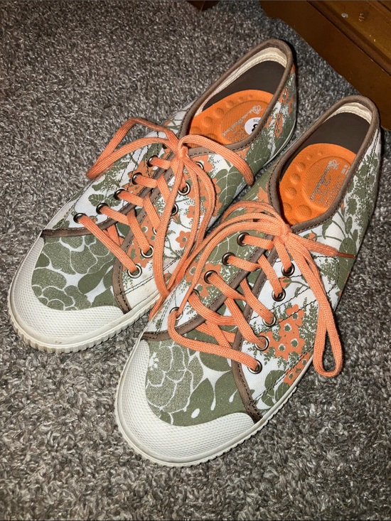 Tretorn Shoes - Tretorn Florence Broadhurst Floral Canvas Lace-Up Sneakers Green & Orange 8